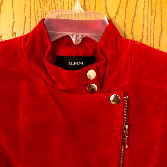 ALFANI. Red, suede jacket. Size M. - Picture 3 of 9